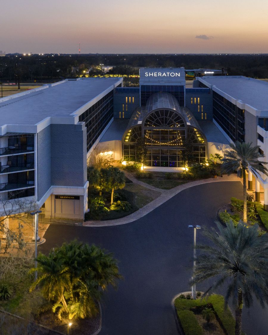 Sheraton Orlando North at dusk